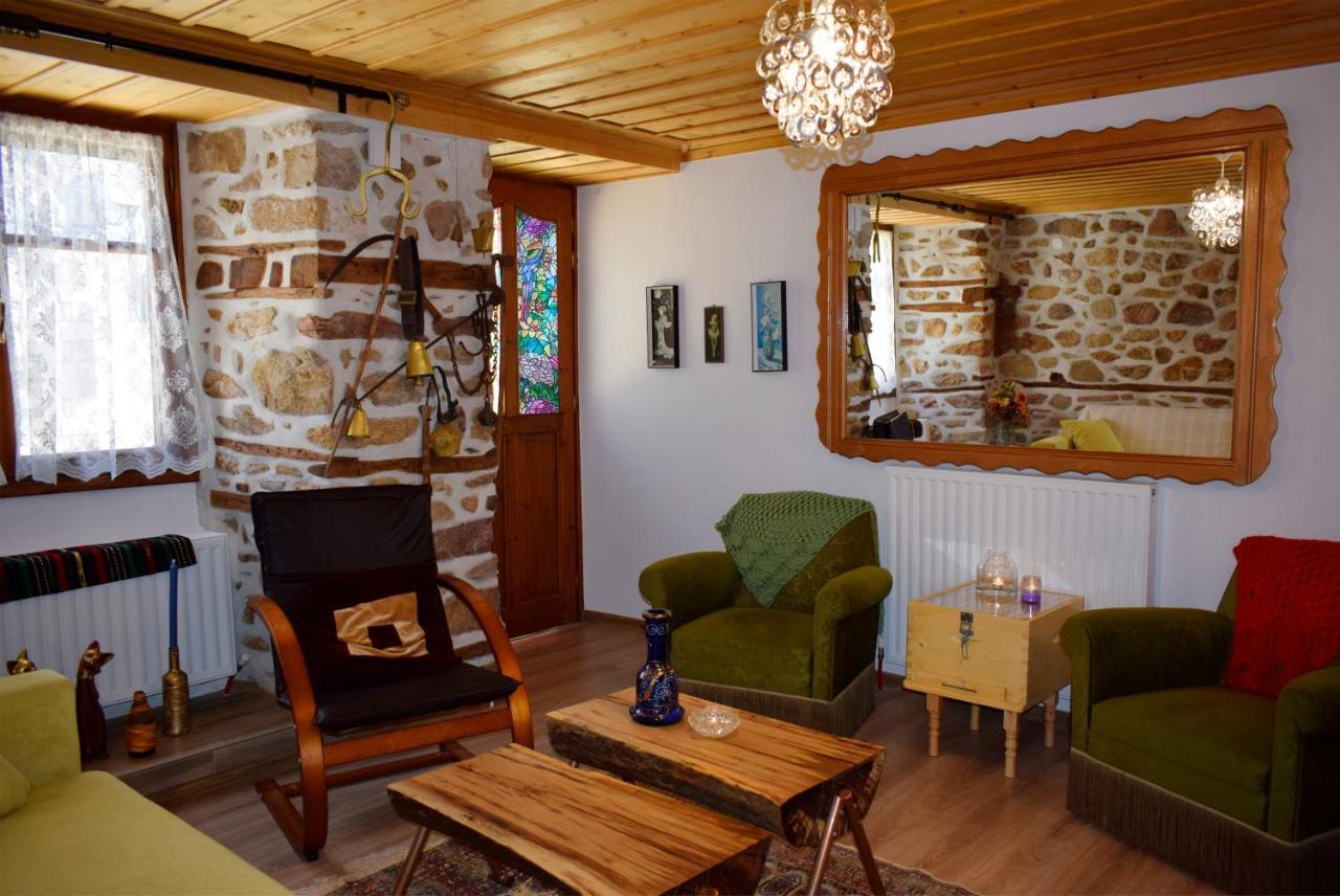 Сasa de vacaciones Renovated Old Manor House With Yard